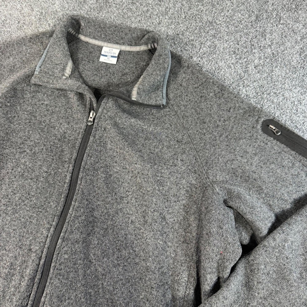 Magellan Outdoors Mens XL Gray Full Zip‎ Sweater Fleece Jacket Mock Arm Pocket